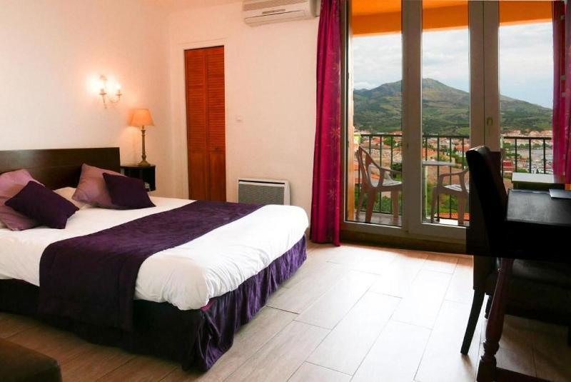 Le Catalan Hotel